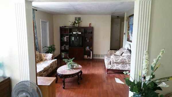 Acorn Oaks Manor I & II 3 - living room.jpg