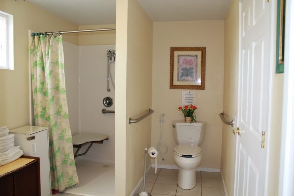 Canyon Guest Home restroom.JPG