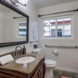 Right Choice Senior Living LLC - La Mesa 9 - bathroom.JPG