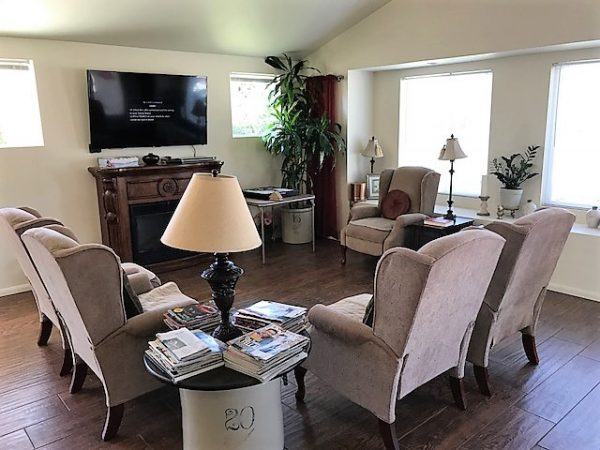 Aberdeen Terrace 3 - living room.JPG