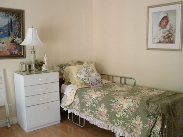 Accent On Seniors 3 - private room 2.JPG