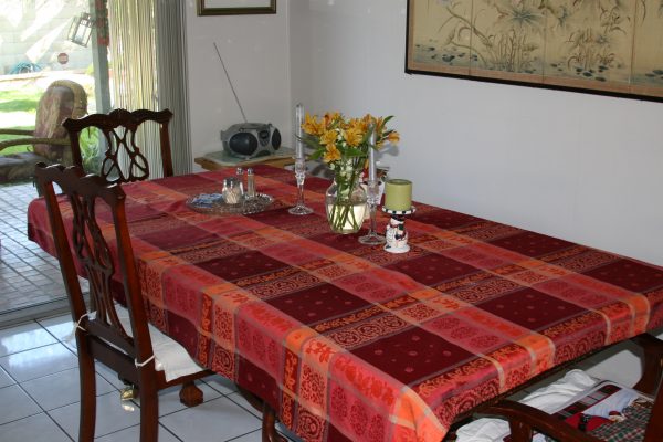 Alpine Residence 3 - dining room.JPG