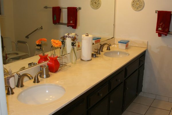 Alpine Residence restroom 2.JPG