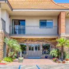 Alta Vista Senior Living 1 - front view.jpg