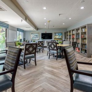 Alta Vista Senior Living 6 -library.jpg