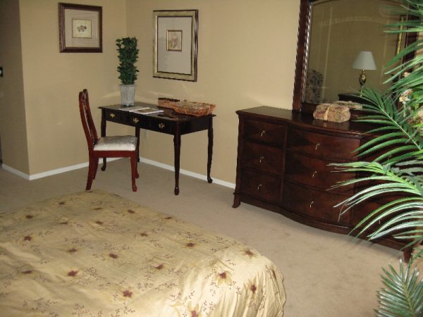 Anaheim Crown Plaza apartment 2.jpg