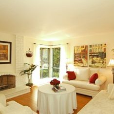 Arbor View II 1 - sitting room.jpg