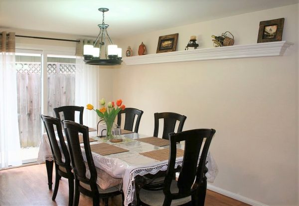 Astoria Retirement at Dover Shores 4 - dining room.JPG