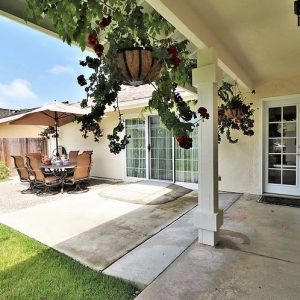 Astoria Retirement Residence - Corona Del Mar patio.JPG