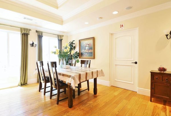 Astoria Retirement Residences 4 - dining room.JPG