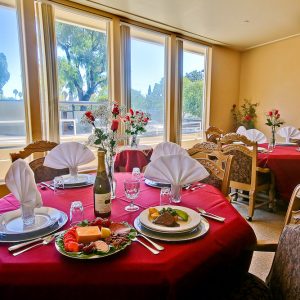 Avantgarde Senior Living of La Jolla 1 - dining room 2.jpg