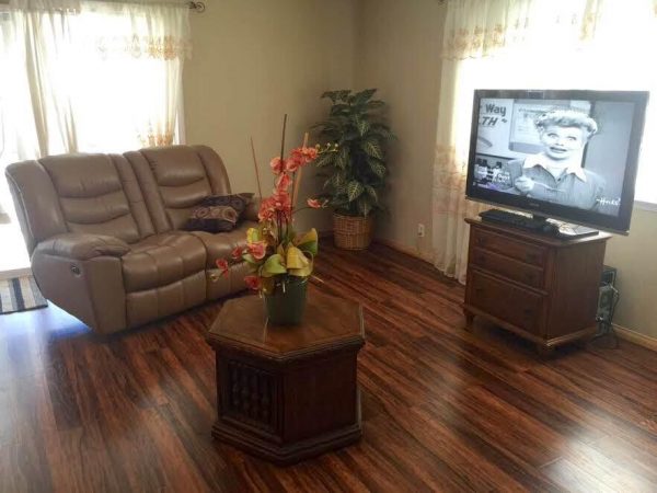 Bay Vista Villa 3 - living room.jpg