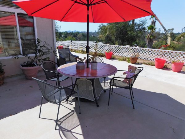 Bellevue Villa 9 - patio.jpg