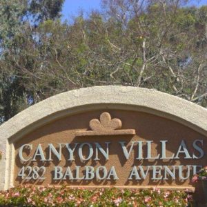 Canyon Villas monument sign.jpg