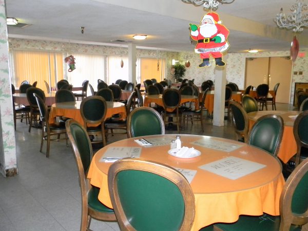 Casa El Cajon 6 - dining room.JPG