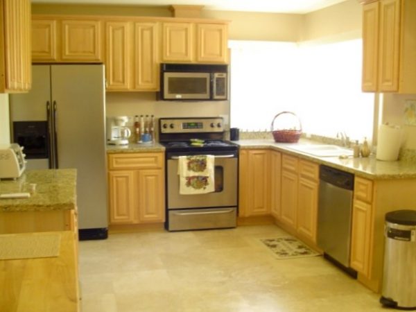 Castilla Lane Villa 5 - kitchen.jpg