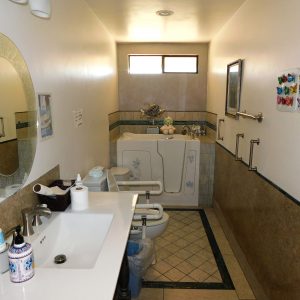 Champine Manor bathroom.JPG