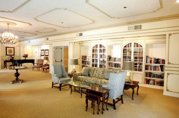 Chateau La Jolla 4 - library.JPG