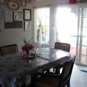 Cheri Manor 4 - dining room.JPG