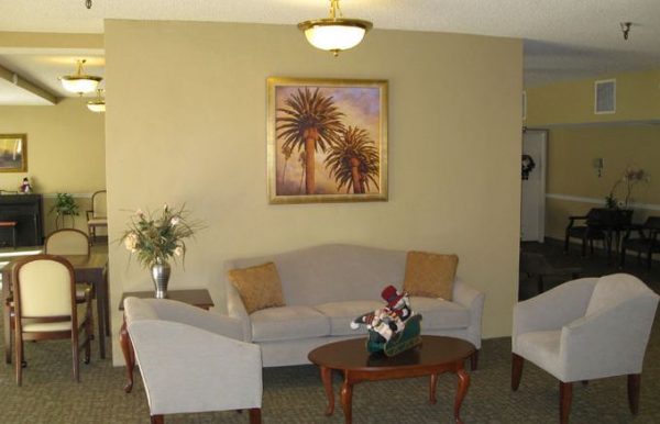 Crescendo Senior Living lobby 2.JPG