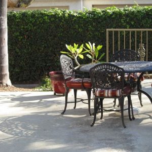 Crescendo Senior Living patio.JPG