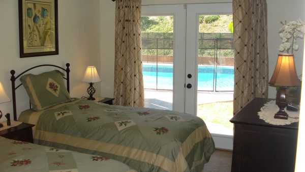 Crown Manor at Paseo Grande 5 - shared room.JPG