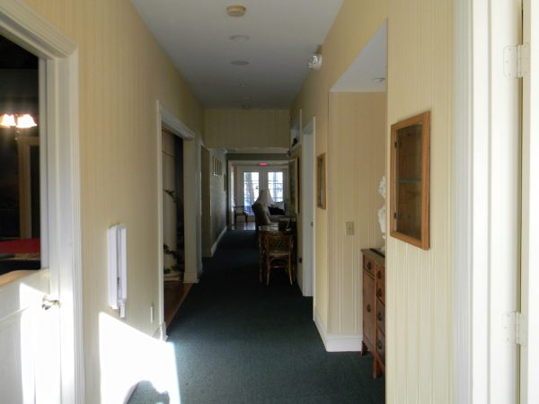 Dehesa View Manor hallway.JPG