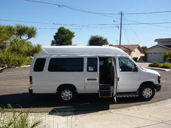 Del Cerro Manor III 5 - transportation van.jpg