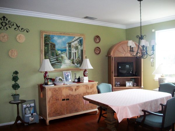 Eagle's Nest Retirement Ranch IV 5 - dining room.JPG