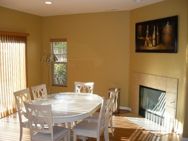 Elite Manor Residential Care I 3 - dining room.jpg