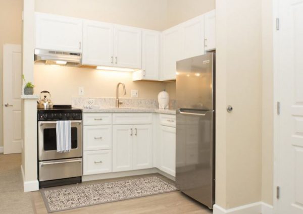 Fairwinds - Ivey Ranch apartment kitchen.JPG