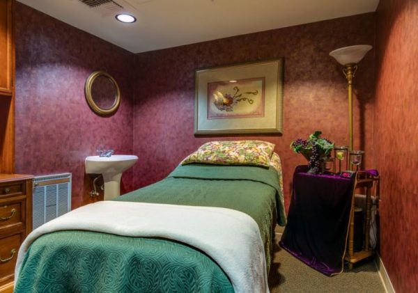 Fairwinds - Ivey Ranch massage room.JPG