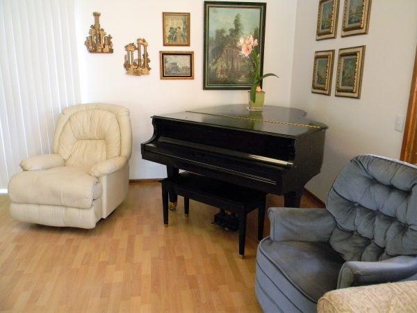 Family Resort Rest Home Inc. piano.JPG