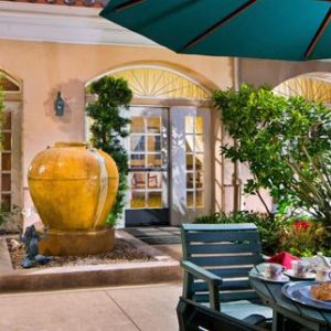 Glenbrook Assisted Living 6 - patio.JPG