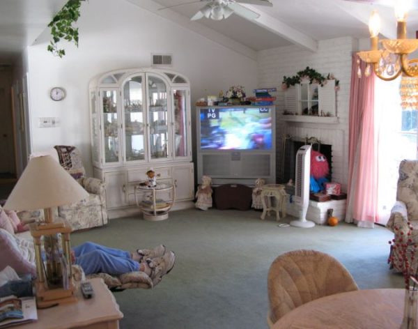 Good Mornings Home Care 4 - tv room.JPG