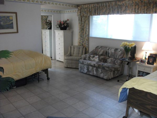 Grand View Villa 6 - shared room.jpg