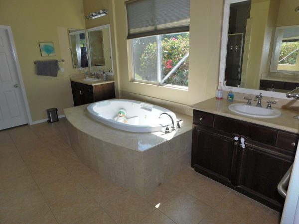 Grand Villa I restroom.JPG