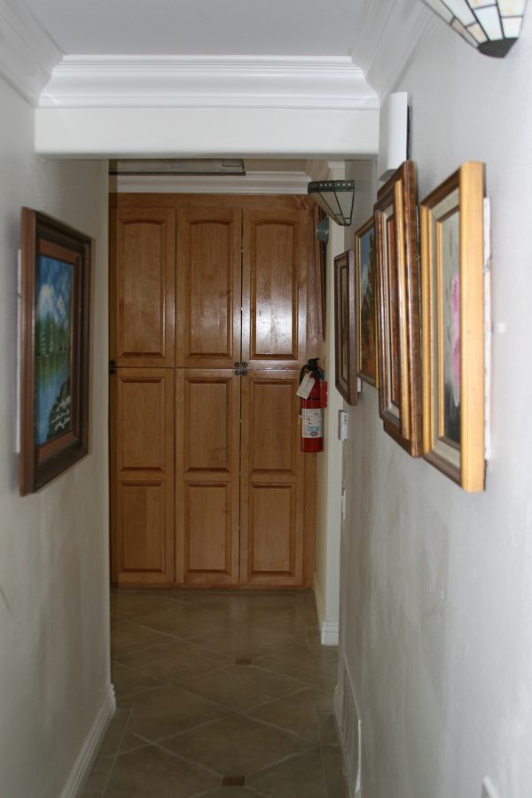 Granny's Place I hallway.JPG