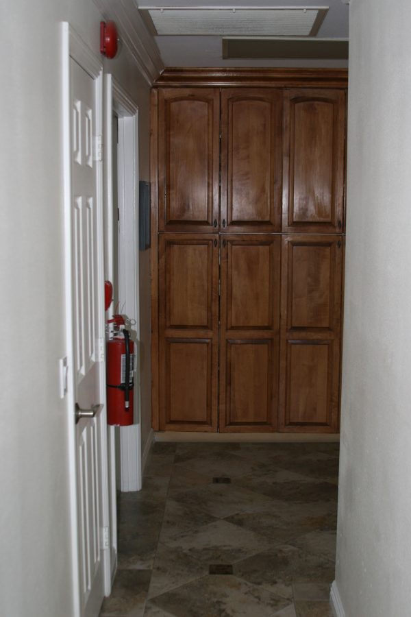 Granny's Place IV hallway.JPG