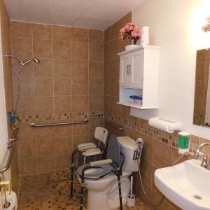 Green Villa 11 - bathroom.JPG