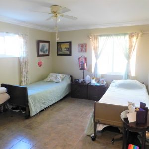 Harbor View Estate 5 - shared room 2.JPG