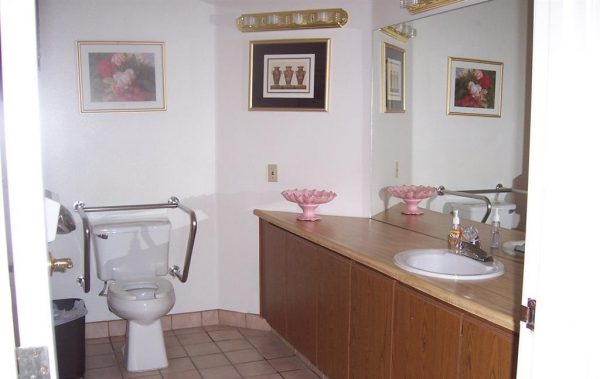 Hidden Glenn Senior Living I - VI restroom.jpg