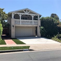 Hillhurst Manor 1 - front view.JPG