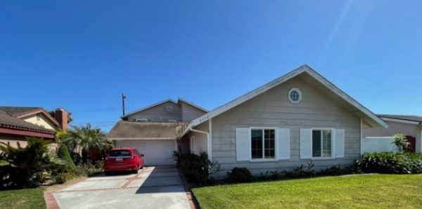 Huntington Beach Guest Home I 1 - front view.JPG