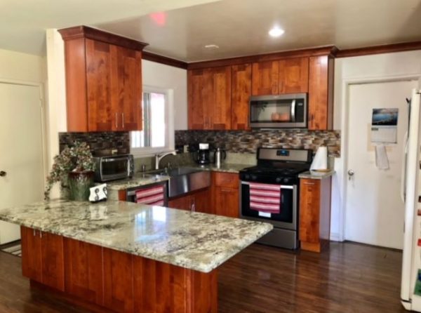 Huntington Beach Guest Home I 4 - kitchen.JPG