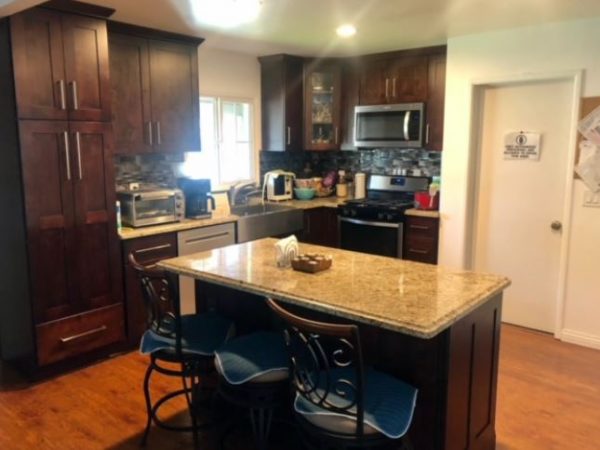 Huntington Beach Guest Home II 4 - kitchen.JPG