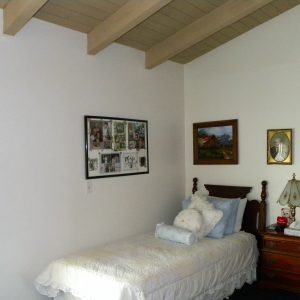 Ivy Cottages I private room.jpg