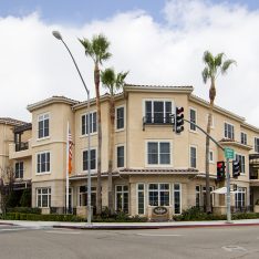 Ivy Park at La Jolla 1 - exterior view.jpg