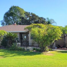 JC Cottages - Lincoln 1 - front view.jpg