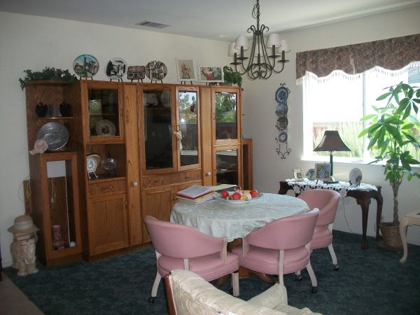 Kelly's Greenway Villa 4 - dining room.JPG